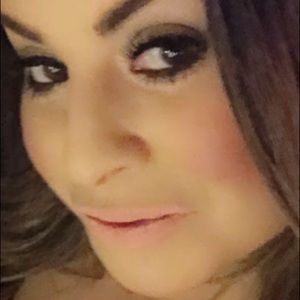 Meet your Posher, Valerie